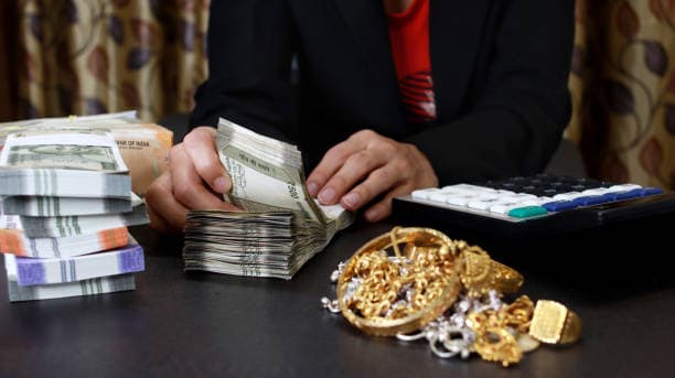 Top 5 Mistakes People Make While Taking a Gold Loan